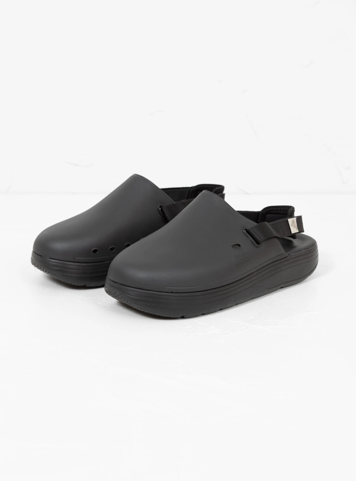 Suicoke CAPPO Mules Black - Image 2