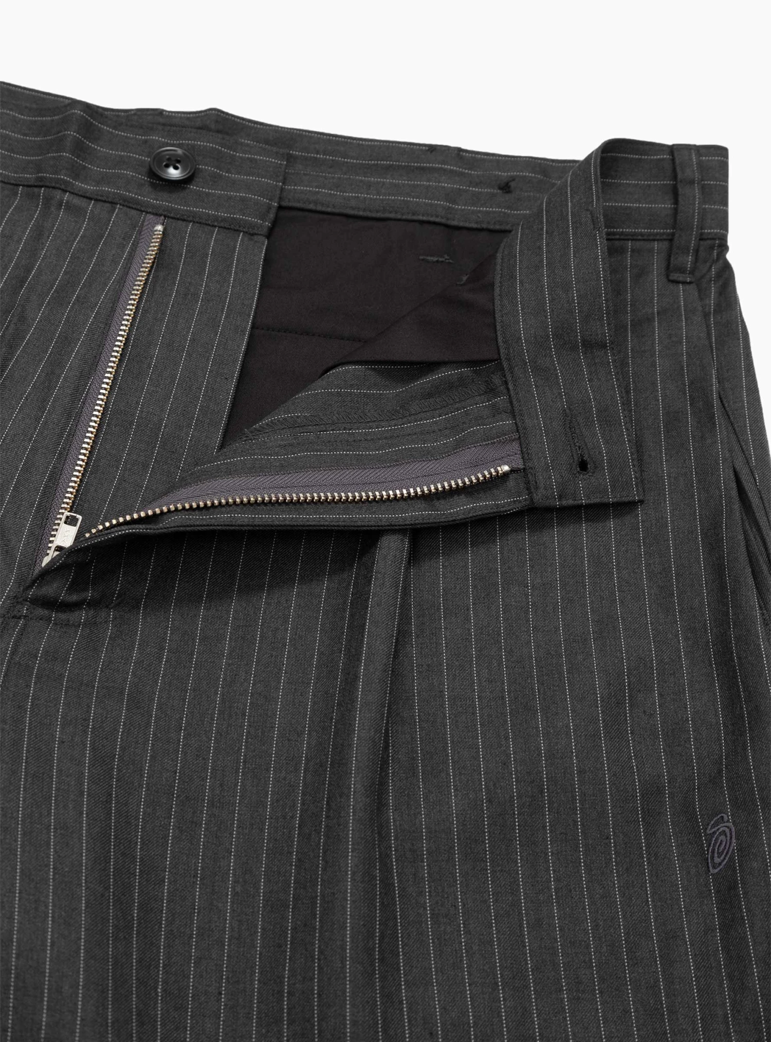 Stüssy Volume Pleated Trousers Grey Stripe - Image 3