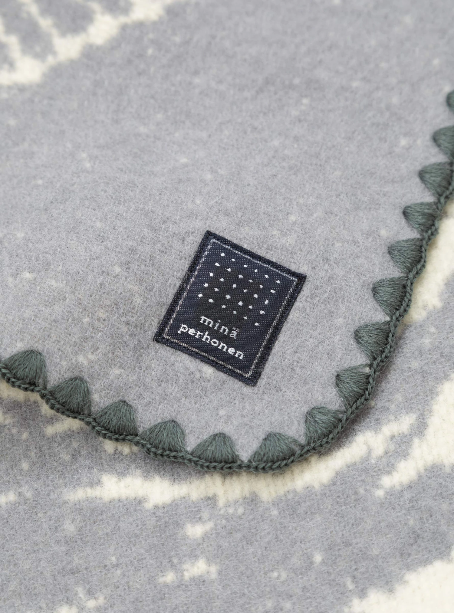 Carnival Blanket Large Grey - Image 3