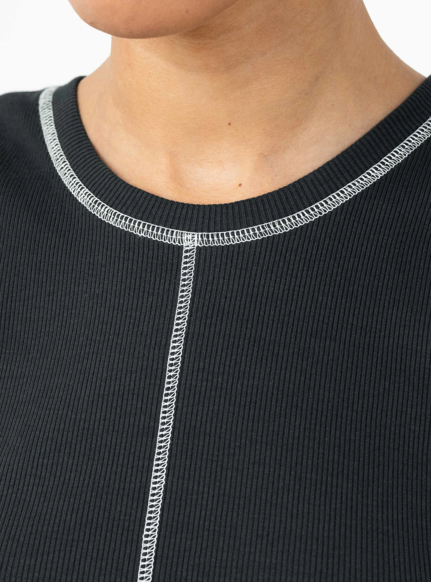 Dot Vest Black - Image 4