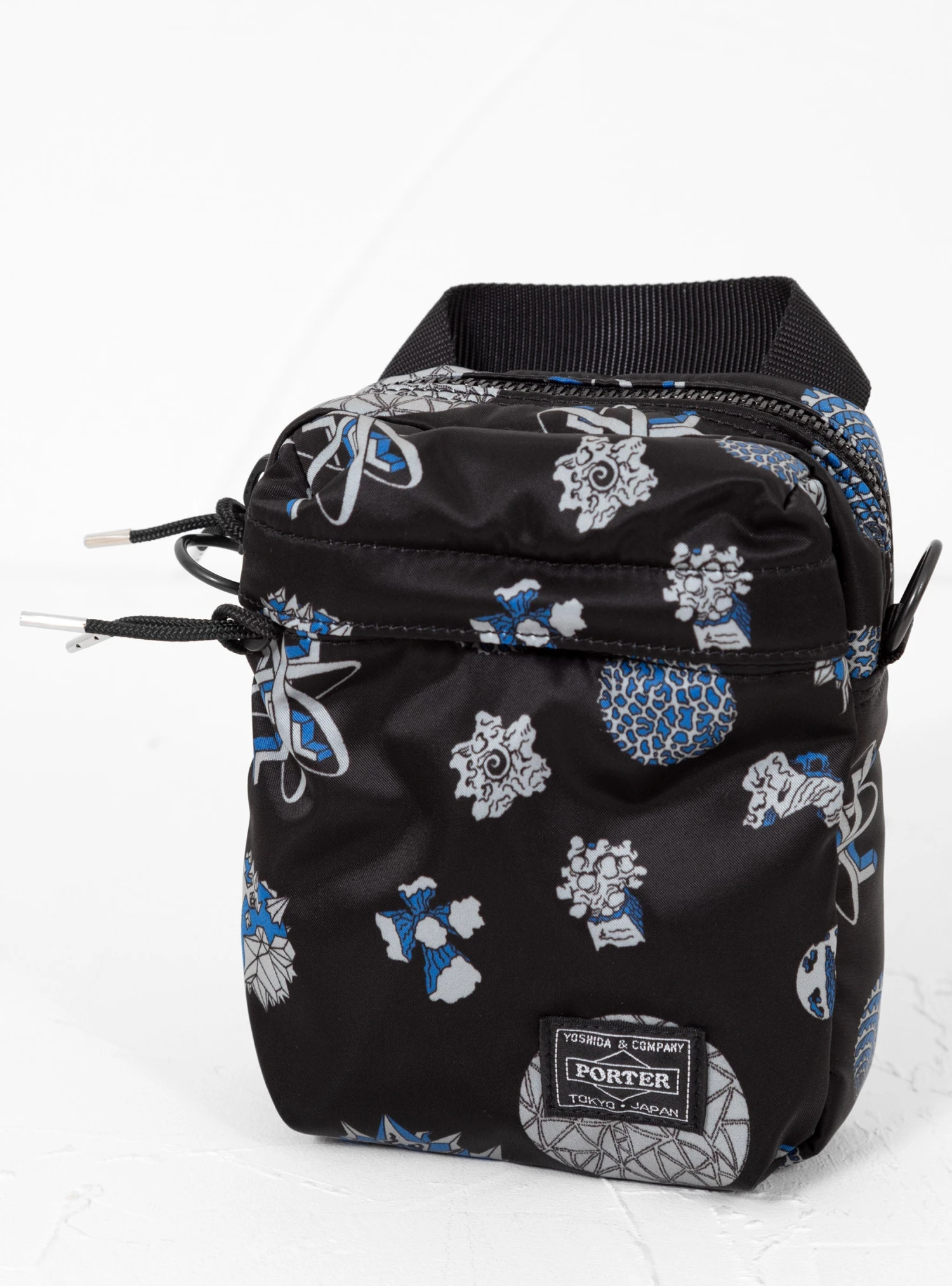 X Will Sweeney Shoulder Bag Black - Image 2